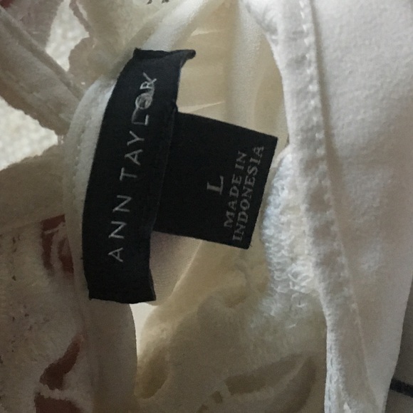 Ann Taylor Off White Blouse Size Large - Picture 4 of 4